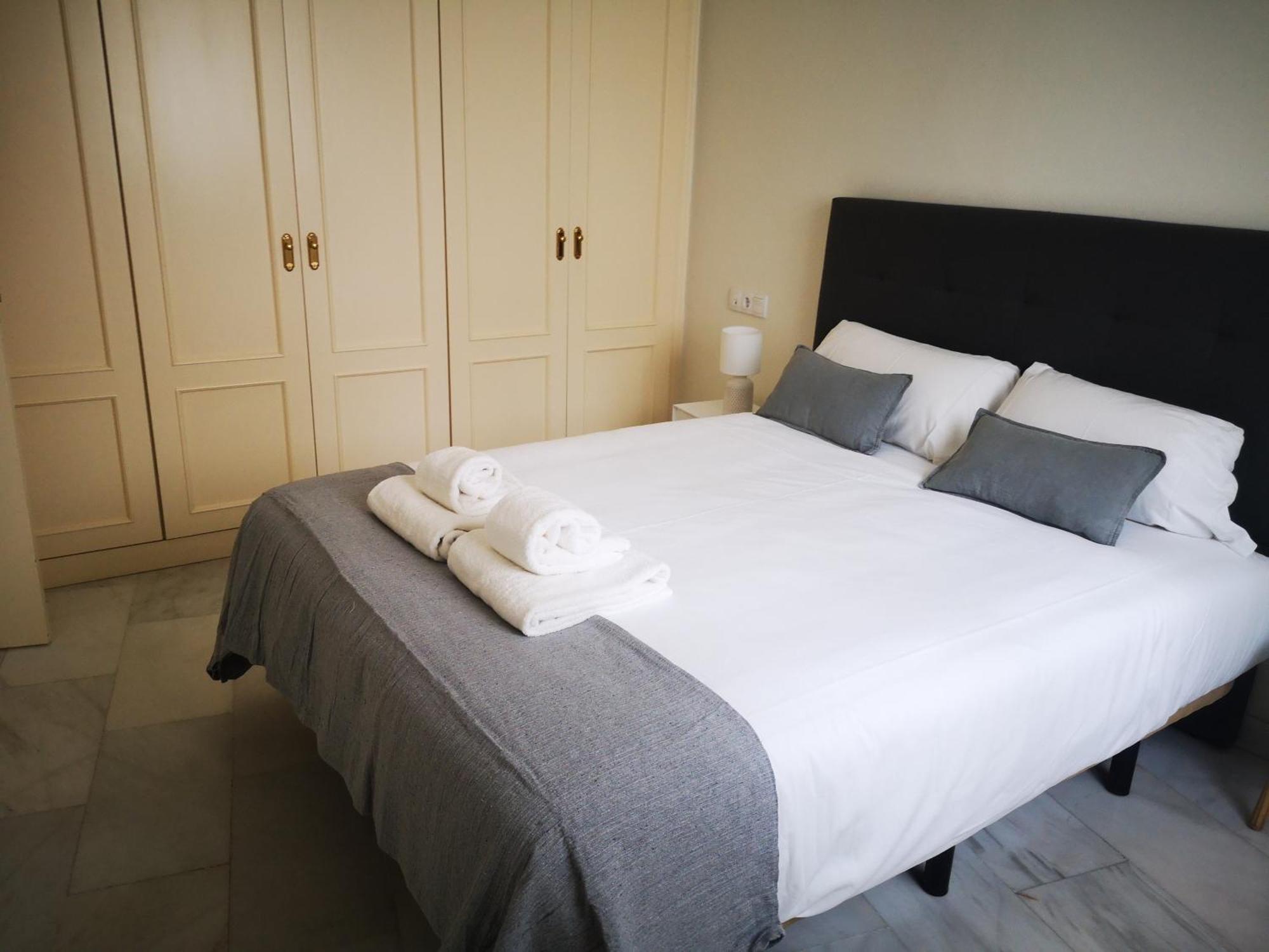 Charming Bright Apartment With Balconies On Cuesta Del Rosario セビリア エクステリア 写真
