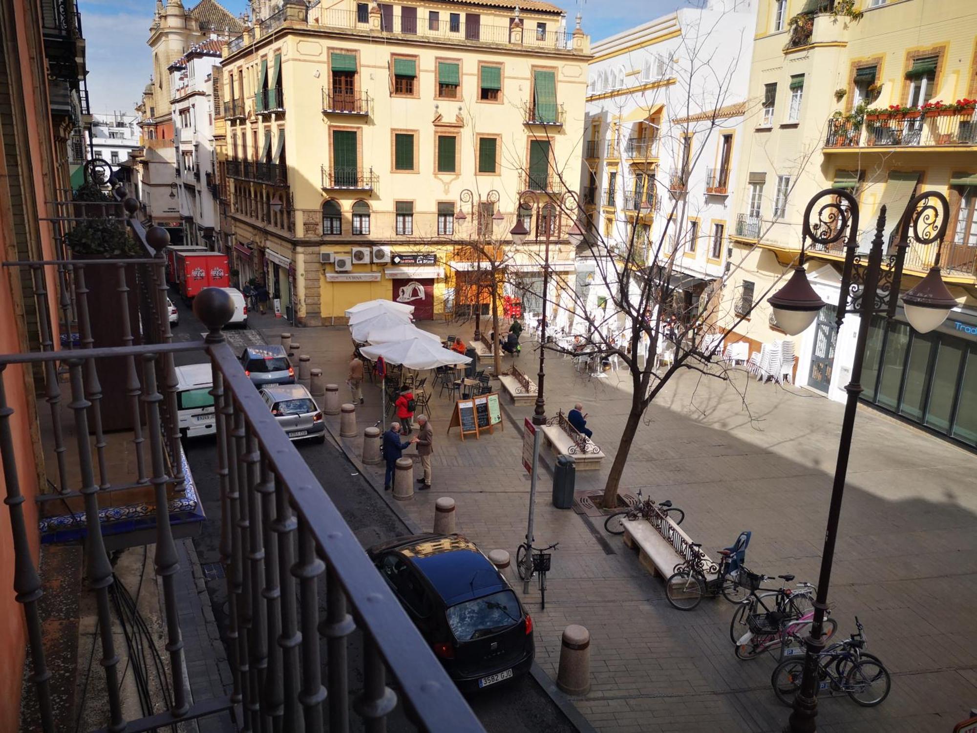 Charming Bright Apartment With Balconies On Cuesta Del Rosario セビリア エクステリア 写真